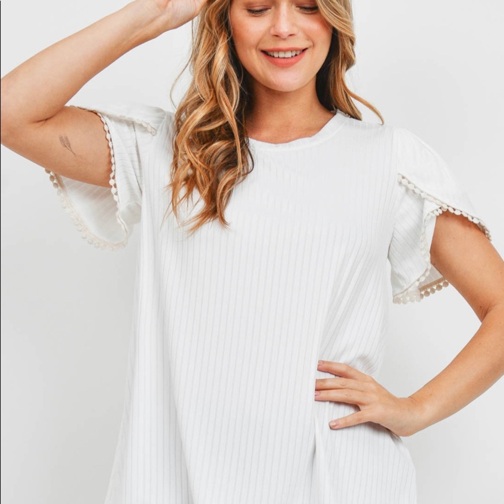 Ivory Ribbed Top w Tulip Sleeves & PomPom Detail